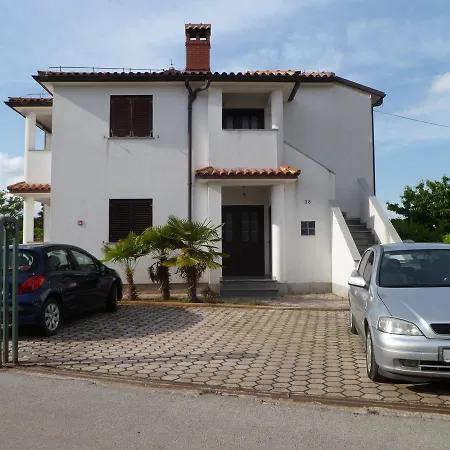 Appartamento Camelia Fazana Exterior photo